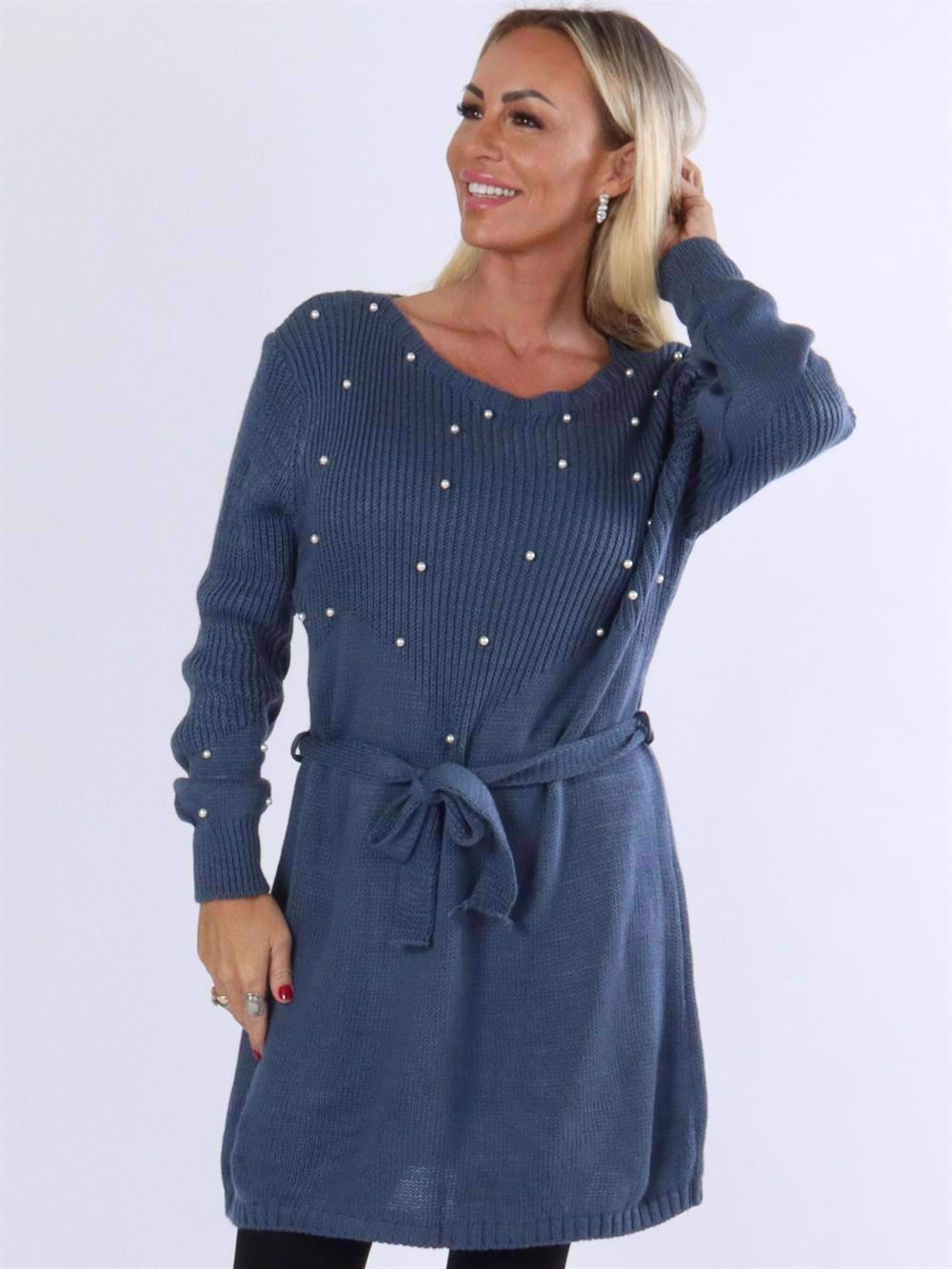 Iman - Stickad klänning med pärlor och band